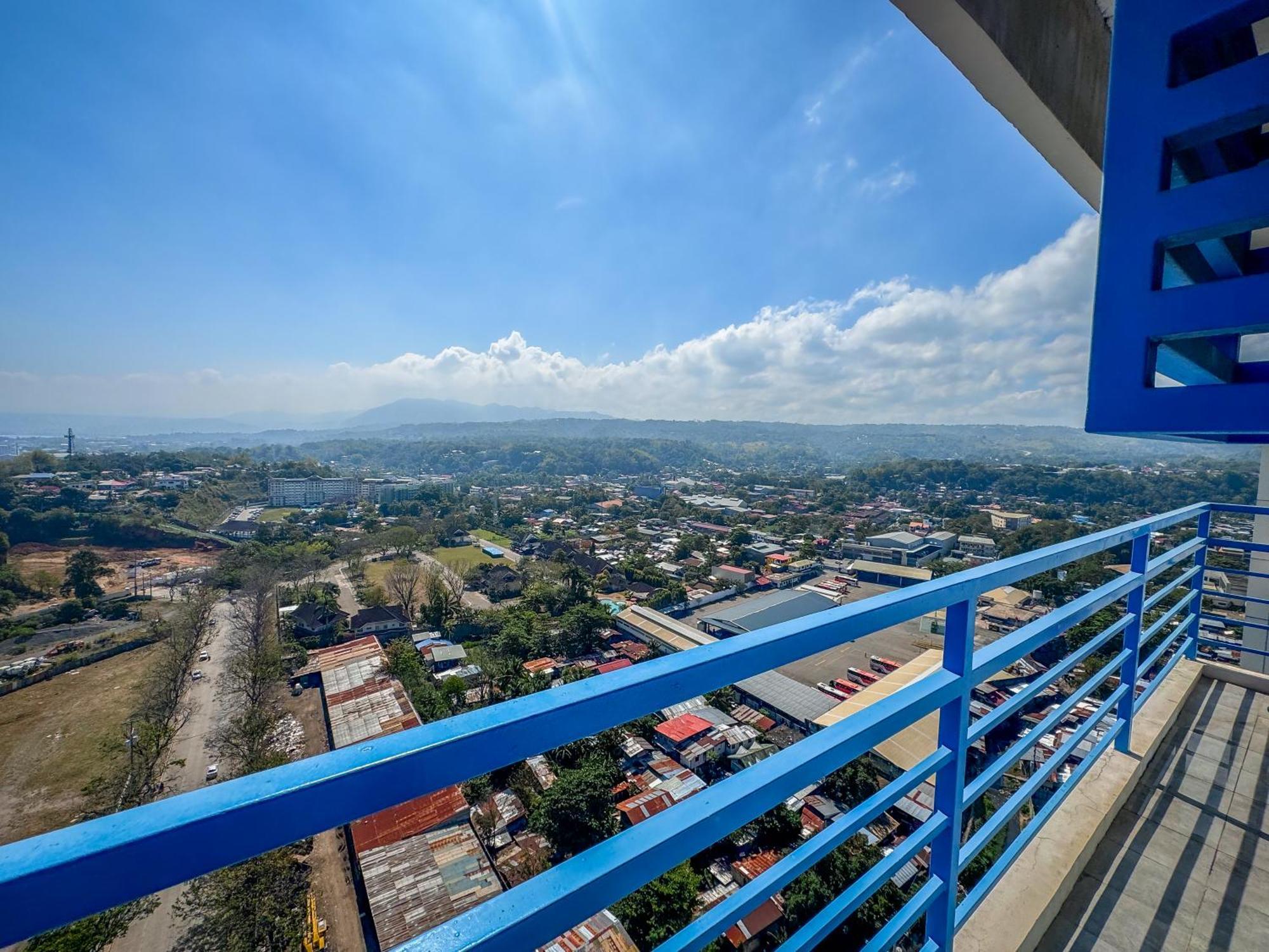 The Loop 2Br Fully Furnished Corner Unit W Balcony Daire Cagayan de Oro Dış mekan fotoğraf