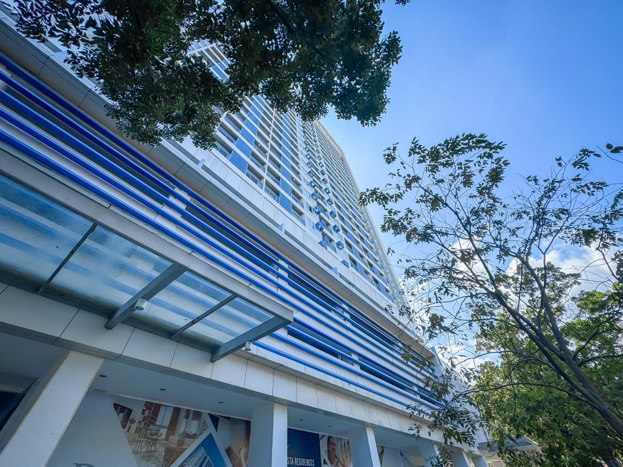 The Loop 2Br Fully Furnished Corner Unit W Balcony Daire Cagayan de Oro Dış mekan fotoğraf